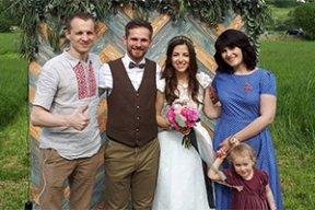 Пратэстанцкае вяселле маладафронтаўца Змітра Хведарука і Ганны Салагуб. Фотафакт