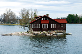 10 уединенных домов для тех, кого все окончательно достало