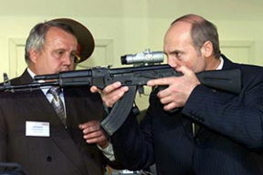 Какое оружие Лукашенко хранит у себя дома? Фотогалерея