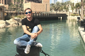 «Ты в этой стране никто». Белорус рассказал о жизни в ОАЭ