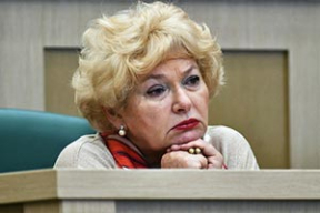 Мать Собчак сравнила доходы дочери с шахтерскими: не виновата она