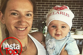 Азаренко с маленьким сыном поддержали белорусских теннисисток