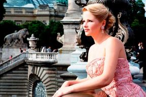 Навальный показал, чьи усы торчат за недвижимостью жены Пескова в Париже. Песков ответил