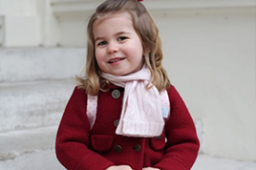 Принцесса Шарлотта пошла в детский сад