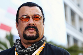 «Белоруса» Сигала обвинили в домогательствах и изнасиловании