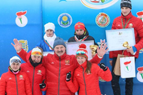 Школьник не может обналичить сертификат, полученный из рук Лукашенко