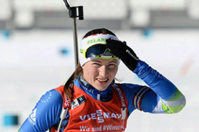 Домрачева выиграла гонку преследования в Холменколлене