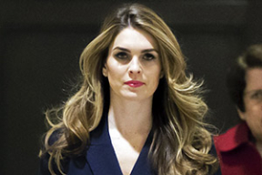 Самая красивая помощница Трампа призналась, что лгала ему, и ушла в отставку