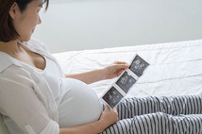 Забеременевшую «не по графику» японку обозвали эгоисткой. Почему?