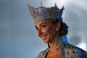 Кремлевские жены: самая богатая и самая бедная