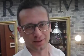 Спортивный комментатор Ходасевич проспорил брестскому «Динамо» и обрезал волосы. Видео