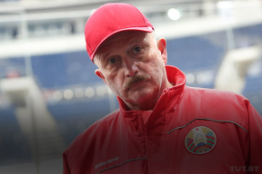 Дэйв Льюис уволен после разгрома в матче с Россией