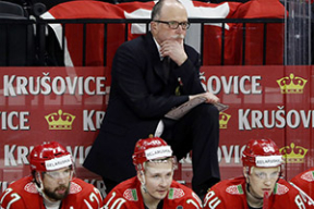 Главный тренер сборной Беларуси по хоккею плеснул бензина в огонь