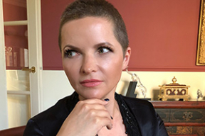 Бывшая жена Пескова радикально сменила имидж: «Сбрить можно не только усы»