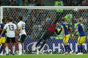 Чем матч между немцами и шведами похож на боевик