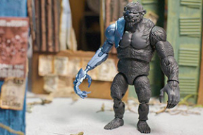 Создатели игрушек из США дали злому медведю имя Беларусь