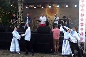 Солодуха и Нейро Дюбель спели «Здравствуй, чужая милая». Видео