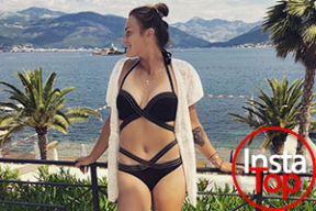 Арина Соболенко в Черногории. Без ракетки и в бикини