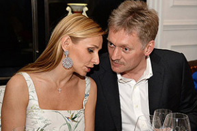 Лукашенко обнимал в Москве и жену пресс-секретаря Путина