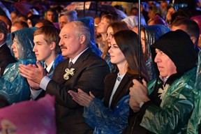 Шатенка из окружения Лукашенко: уже знакомое лицо