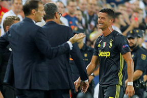 Роналду расплакался после удаления в первом матче за «Ювентус» в Лиге чемпионов