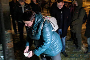 Около российского посольства в Минске прошла акция с корабликами. Фотофакт