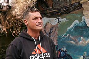 На Новый год ушел из жизни владелец фэнтези-хутора Литовка под Новогрудком. Возможно, это самоубийство