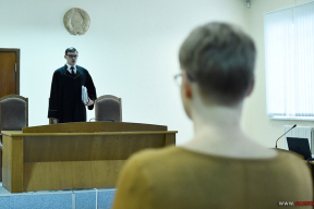 Суд над Золотовой. Адвокат БЕЛТА просит включить счет, когда во внеурочное время искали злоумышленников