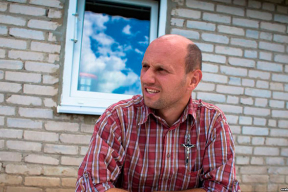 «Мы зараз табе вушы стэплерам праб’ем, нос!»