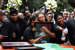 Вместо тел – мешки с землей. Как хоронят жертв крушения «Боинга»