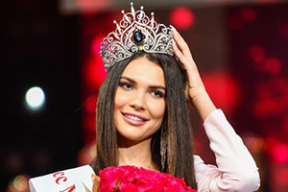 «Мисс Москву» лишили титула. В Минске похожее уже проходили
