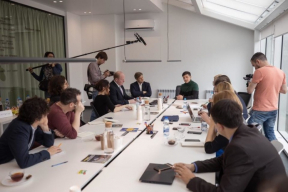 О чем говорил Зеленский на закрытой встрече с иностранными журналистами