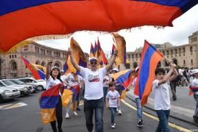 Что изменилось за год после революции в Армении