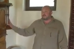 Бывший президент Грузии стал плотником – и сдает свой дом туристам