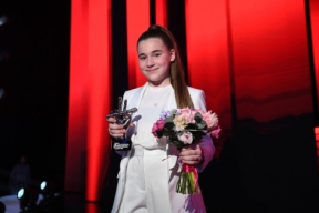 Российский Первый канал аннулировал победу дочки Алсу на «Голосе»