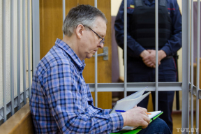Топ-менеджера Минского завода колесных тягачей судят за взятку. Его три раза оправдывали