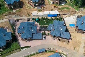 Журналисты нашли многомиллионные особняки офицеров ФСБ, которых связывают с делом Голунова