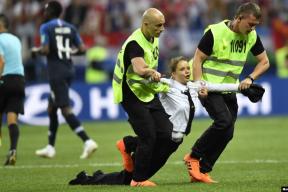 Качанава папрасіла прабачэньня ў Pussy Riot за забарону на ўезд. Іх чакаюць у Беларусі