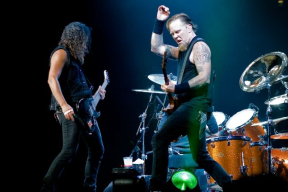 Видео дня. Metallica исполнила «Группу крови» Виктора Цоя