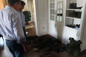 Как сдавался Атамбаев. «Меня можете расстрелять, но ребят не трогайте!»