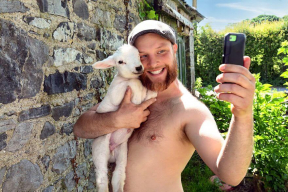 Маленков: «Мужчины не должны делать селфи»