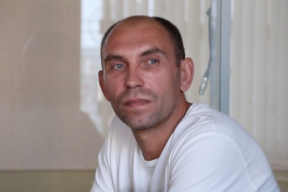 Жителя Хойников выслали из Беларуси на 10 лет, но ему удалось остаться