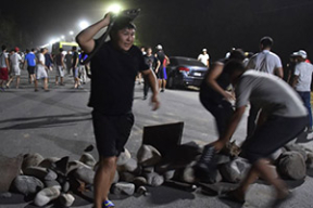 Штурм дома экс-президента Кыргызстана закончился большим конфликтом