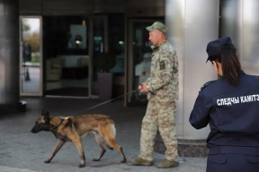 В Минске с утра поступают звонки о минировании: эвакуировали аэропорт, вокзал и торговые центры