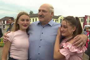 Рожденные при Лукашенко:  «Услышали звук вертолета — и кинулись на площадь»