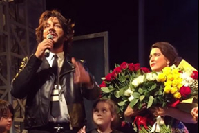 Макею пришлось оправдываться за приезд Киркорова на праздник к жене