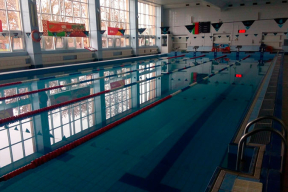 В Барановичах 13 детей попали в больницу из-за отравления в бассейне