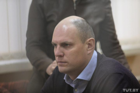 Бизнесмен рассказал, как передал следователю 25 тысяч долларов