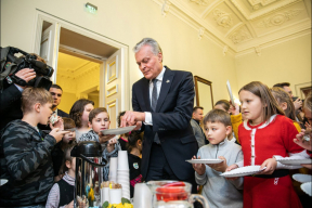 Президент Литвы рассказал детям о своих страхах