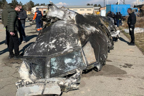 Фотофакт. Как выглядит корпус украинского «Боинга» после попадания в него ракетного обстрела